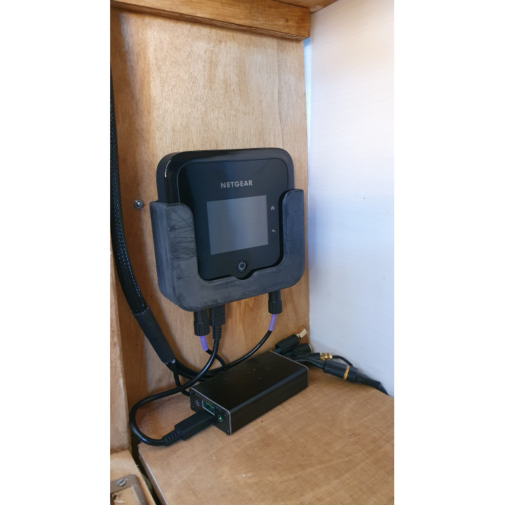 Support mural pour routeur 5G Netgear Nighthawk M5
