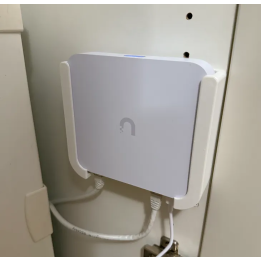 Support mural Ubiquiti UniFi UGC Ultra - Fixation murale