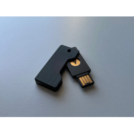 Protection Pivotante pour YubiKey